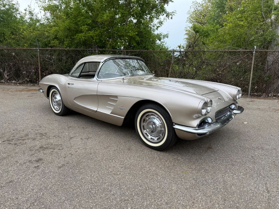 1961 Chevrolet Corvette C1 - Image 2 of 29