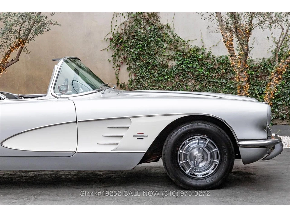 1961 Chevrolet Corvette C1 - Image 21 of 31