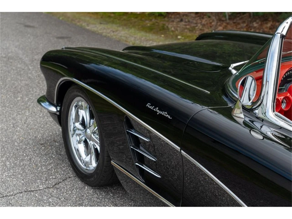 1961 Chevrolet Corvette C1 - Image 17 of 31
