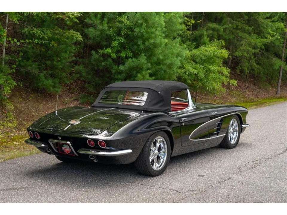 1961 Chevrolet Corvette C1 - Image 19 of 31