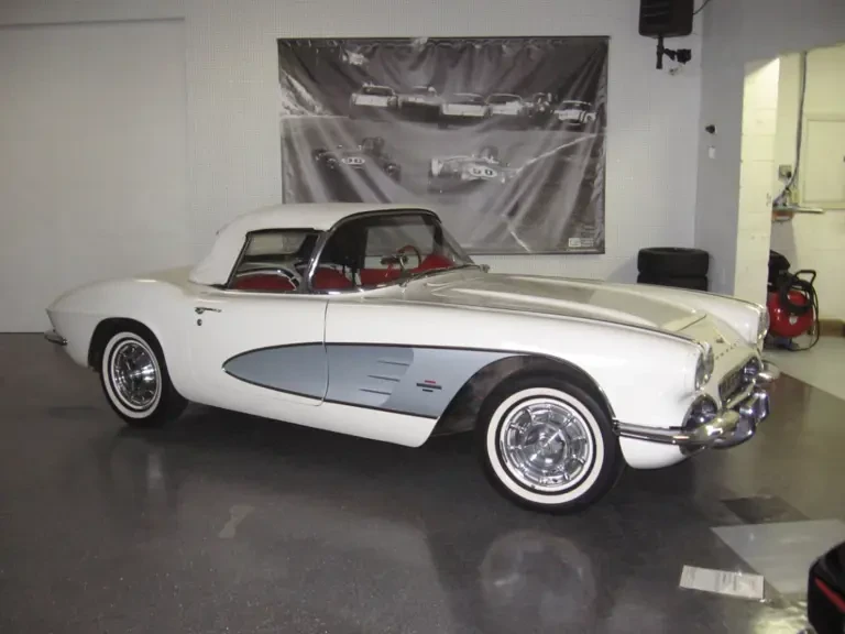 1961 Chevrolet Corvette C1 - Image 2 of 2