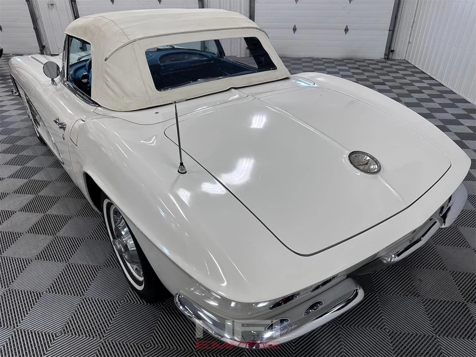 1961 Chevrolet Corvette C1 - Image 25 of 31