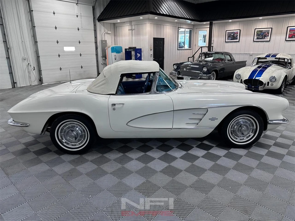 1961 Chevrolet Corvette C1 - Image 16 of 31