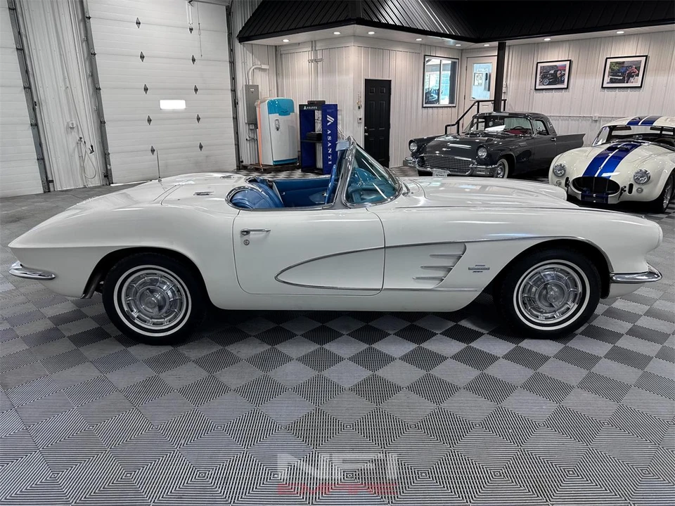 1961 Chevrolet Corvette C1 - Image 15 of 31