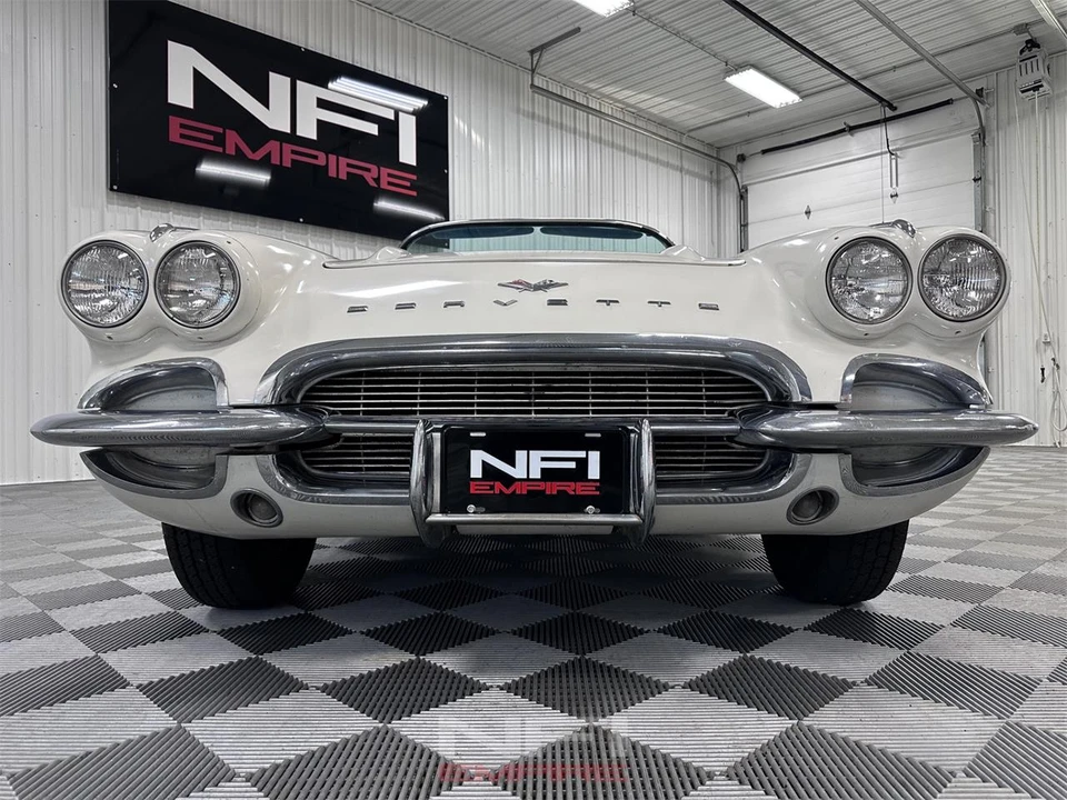 1961 Chevrolet Corvette C1 - Image 30 of 31