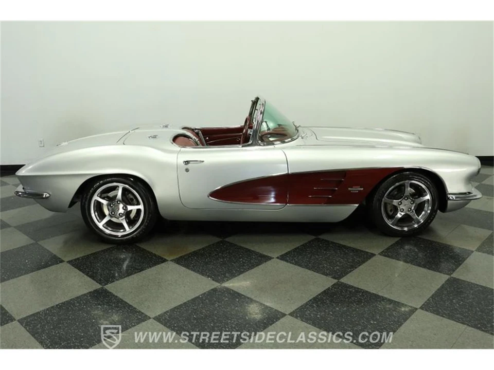 1961 Chevrolet Corvette C1 - Image 13 of 31
