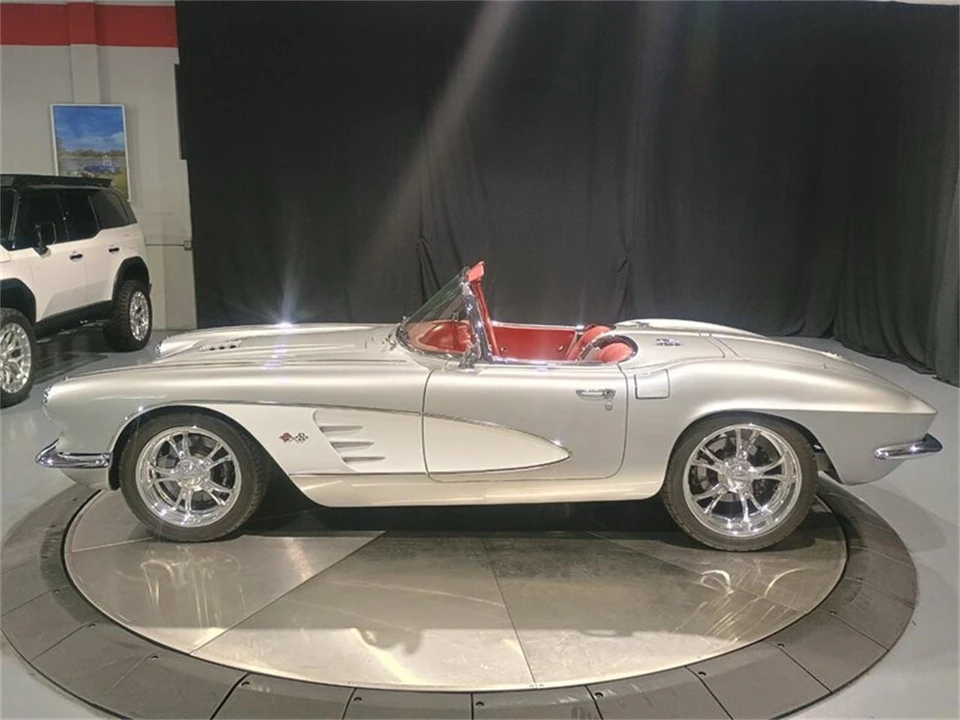 1961 Chevrolet Corvette C1 - Image 2 of 31