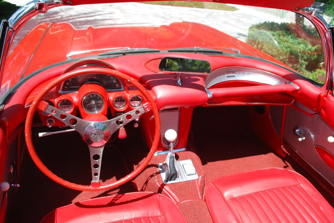 1961 Chevrolet Corvette C1 - Image 17 of 31