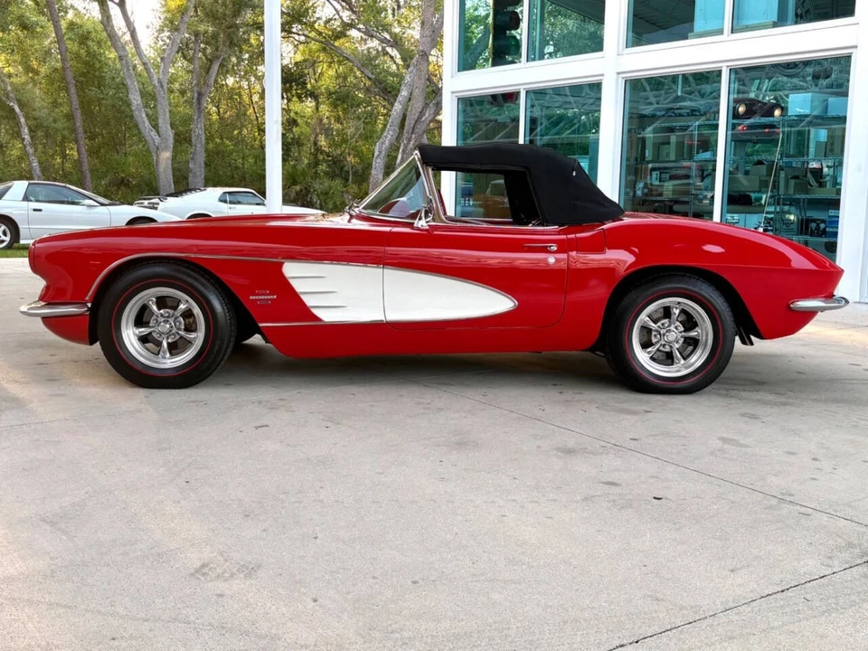 1961 Chevrolet Corvette C1 - Image 23 of 31