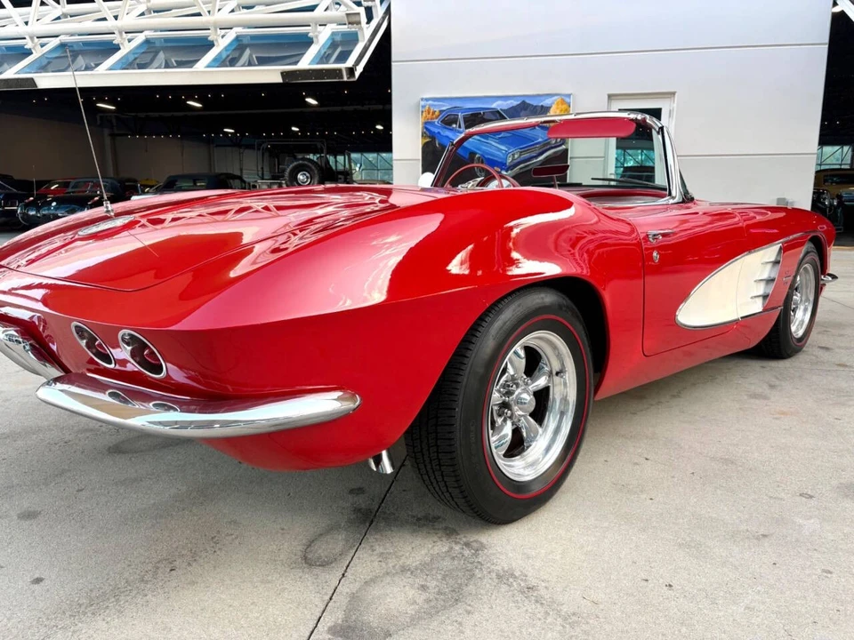 1961 Chevrolet Corvette C1 - Image 16 of 31