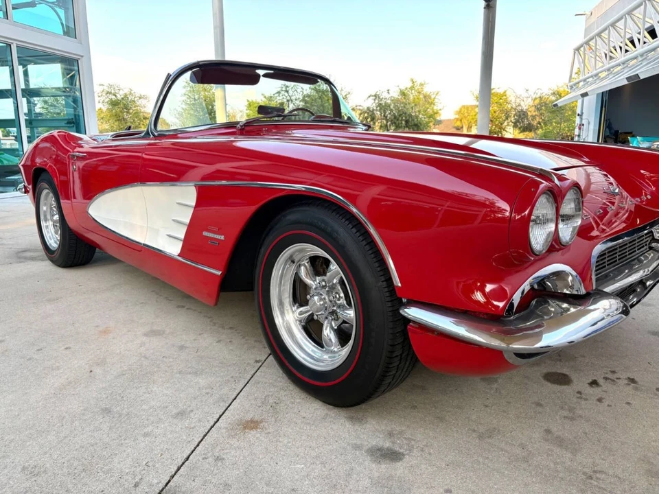 1961 Chevrolet Corvette C1 - Image 19 of 31
