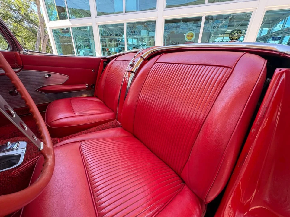 1961 Chevrolet Corvette C1 - Image 30 of 31