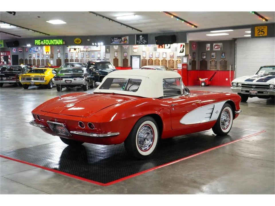 1961 Chevrolet Corvette C1 - Image 11 of 31