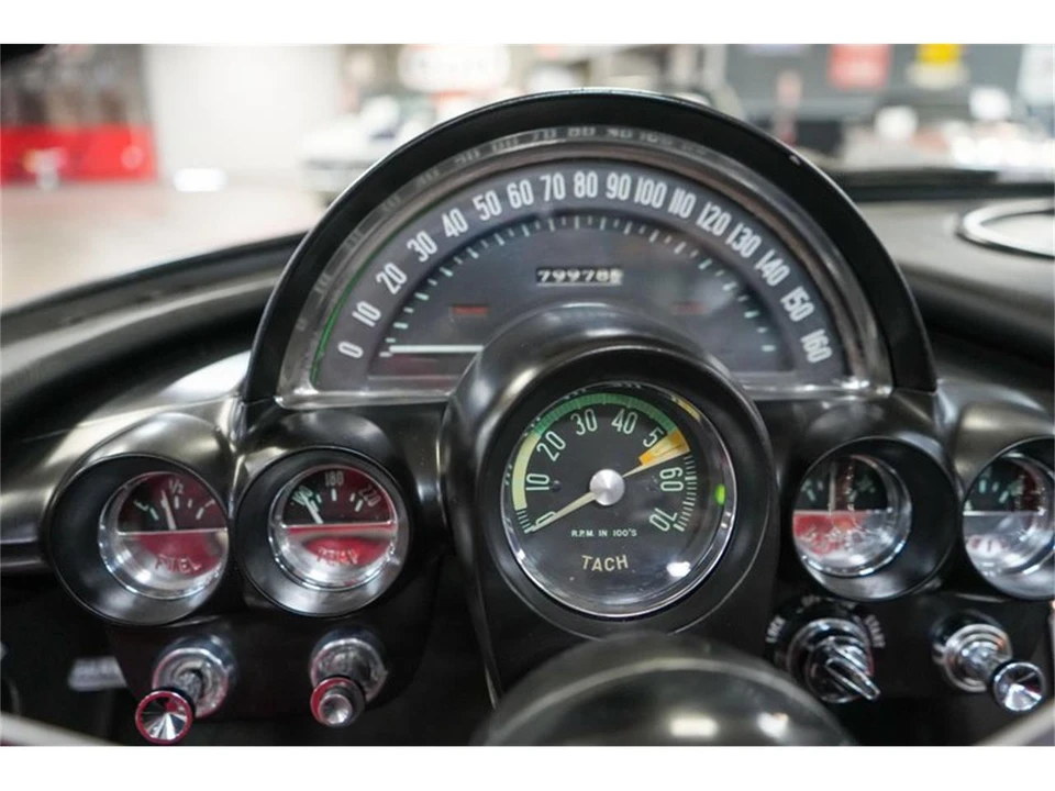 1961 Chevrolet Corvette C1 - Image 16 of 31