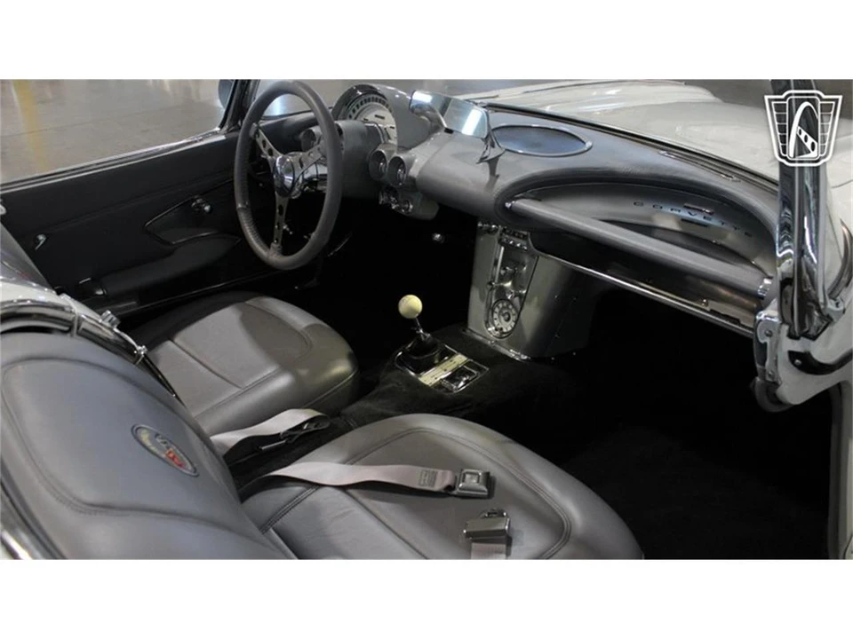 1961 Chevrolet Corvette C1 - Image 12 of 31
