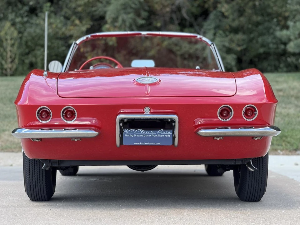 1961 Chevrolet Corvette C1 - Image 16 of 31