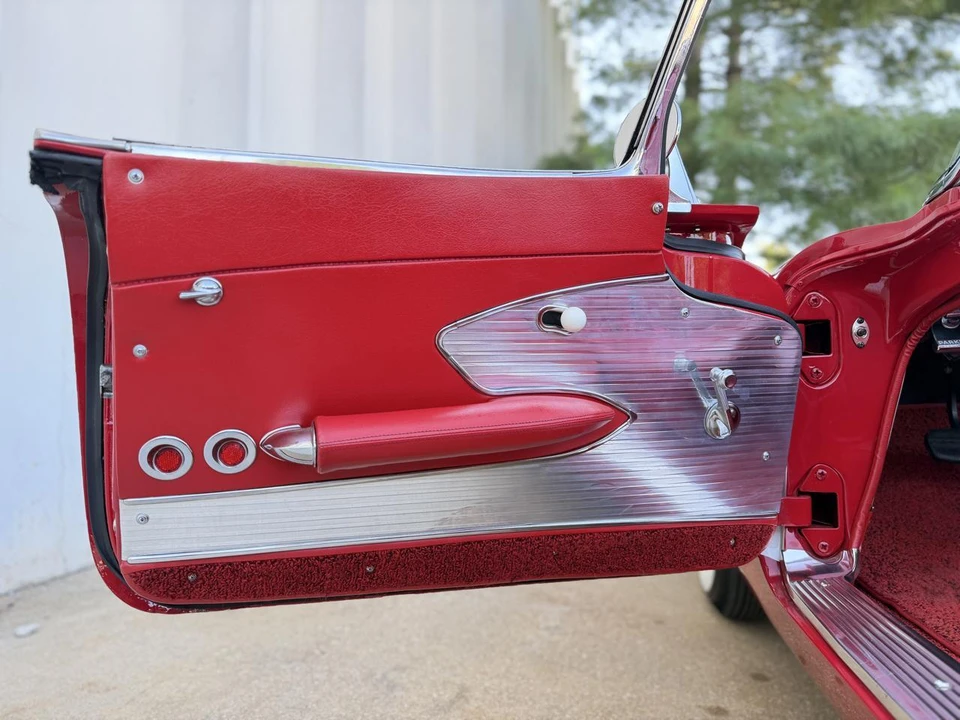 1961 Chevrolet Corvette C1 - Image 31 of 31