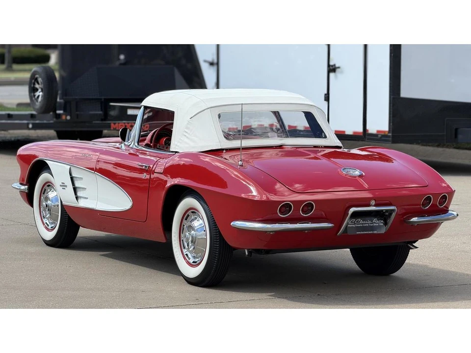 1961 Chevrolet Corvette C1 - Image 14 of 31