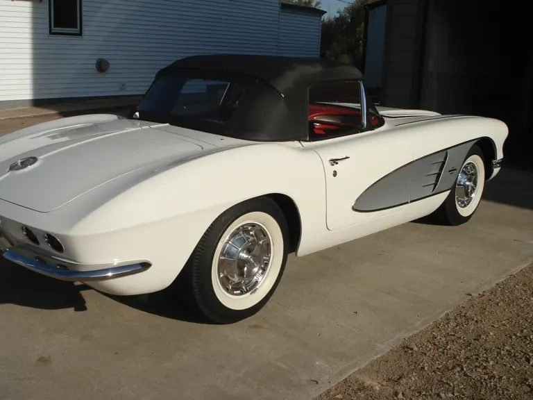 1961 Chevrolet Corvette C1 - Image 10 of 12