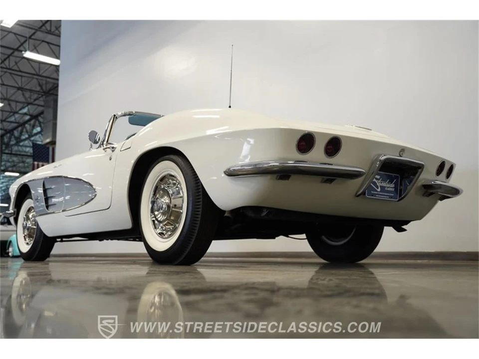 1961 Chevrolet Corvette C1 - Image 26 of 31