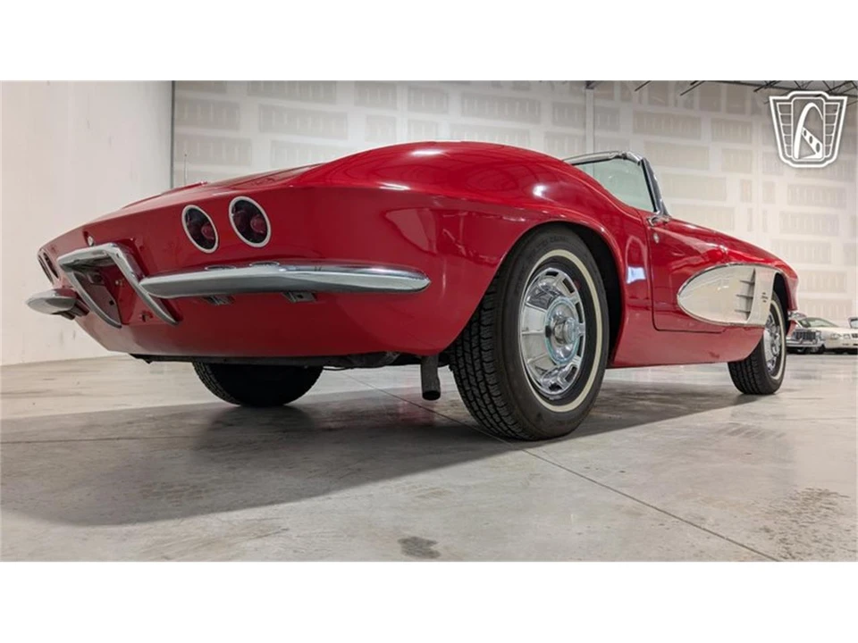 1961 Chevrolet Corvette C1 - Image 16 of 31