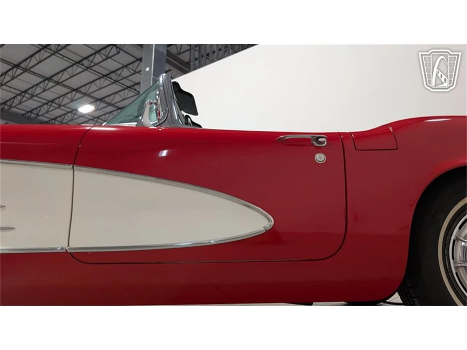 1961 Chevrolet Corvette C1 - Image 30 of 31