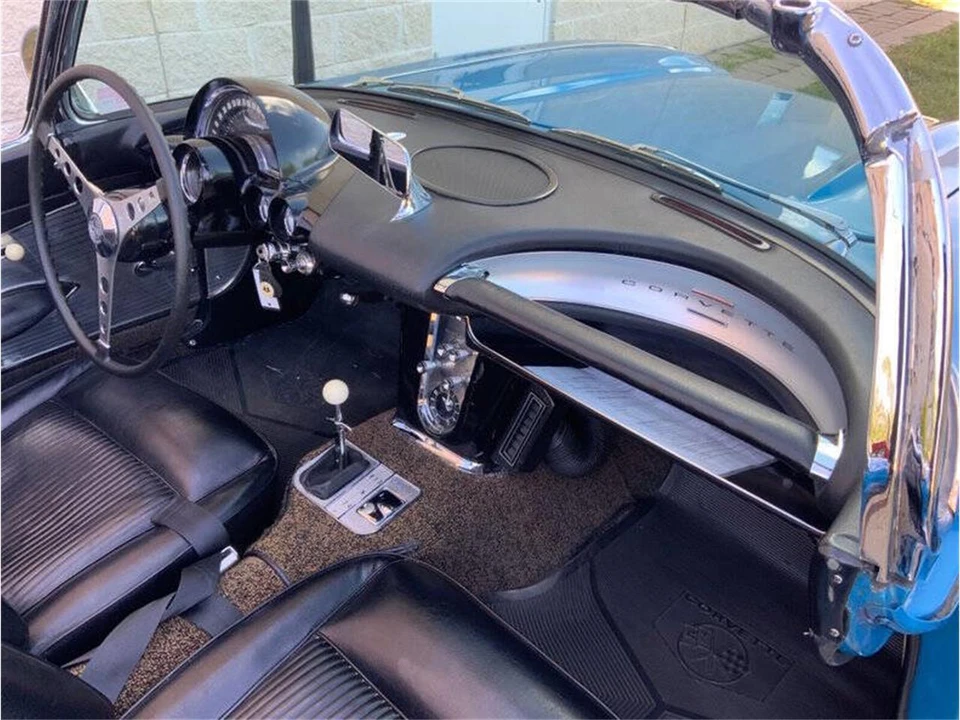 1961 Chevrolet Corvette C1 - Image 25 of 31