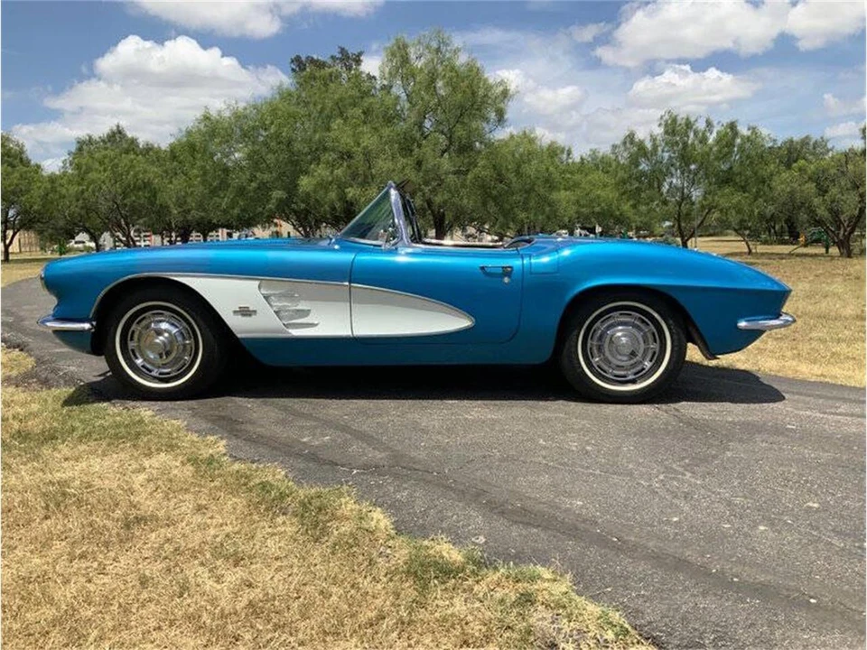 1961 Chevrolet Corvette C1 - Image 15 of 31