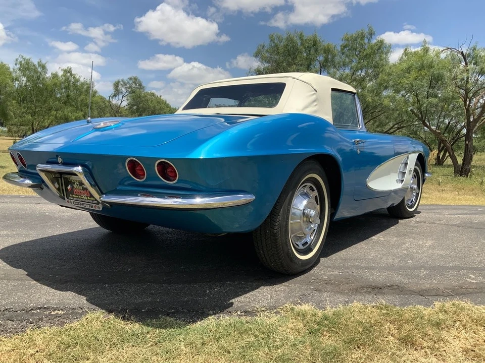 1961 Chevrolet Corvette C1 - Image 6 of 31