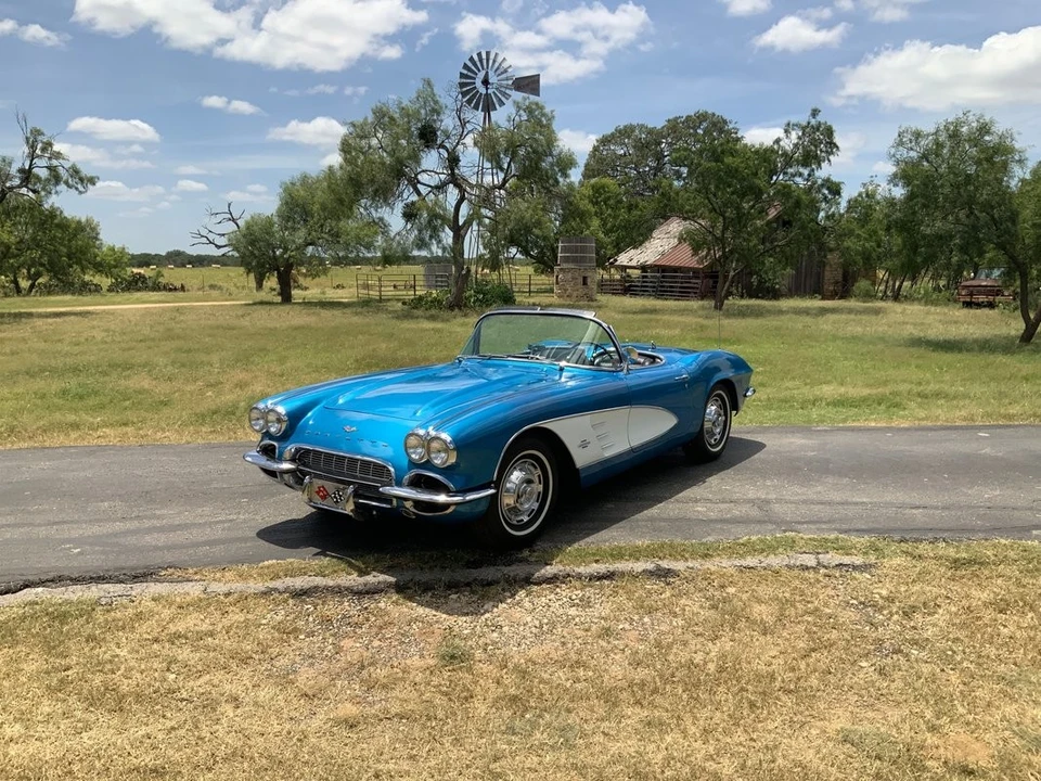 1961 Chevrolet Corvette C1 - Image 11 of 31