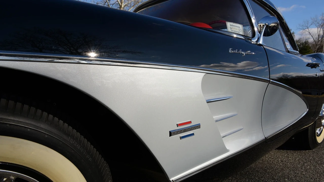 1961 Chevrolet Corvette C1 - Image 5 of 31