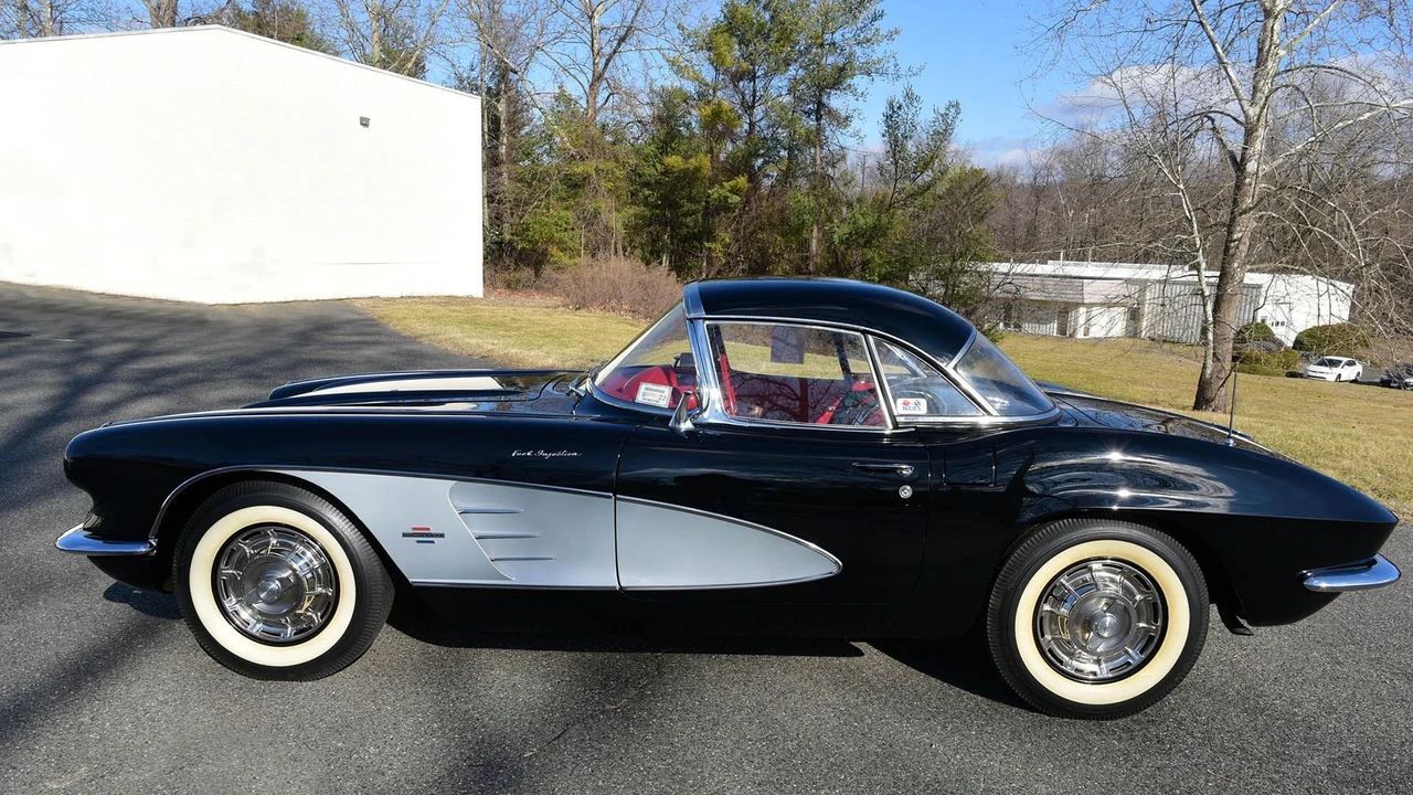 1961 Chevrolet Corvette C1 - Image 3 of 31