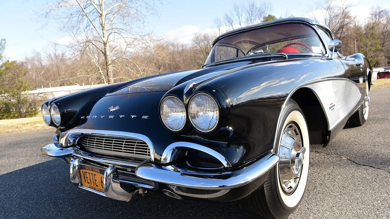 1961 Chevrolet Corvette C1 - Image 14 of 31