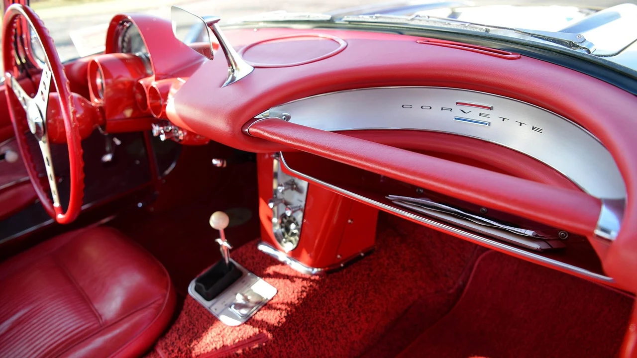 1961 Chevrolet Corvette C1 - Image 30 of 31