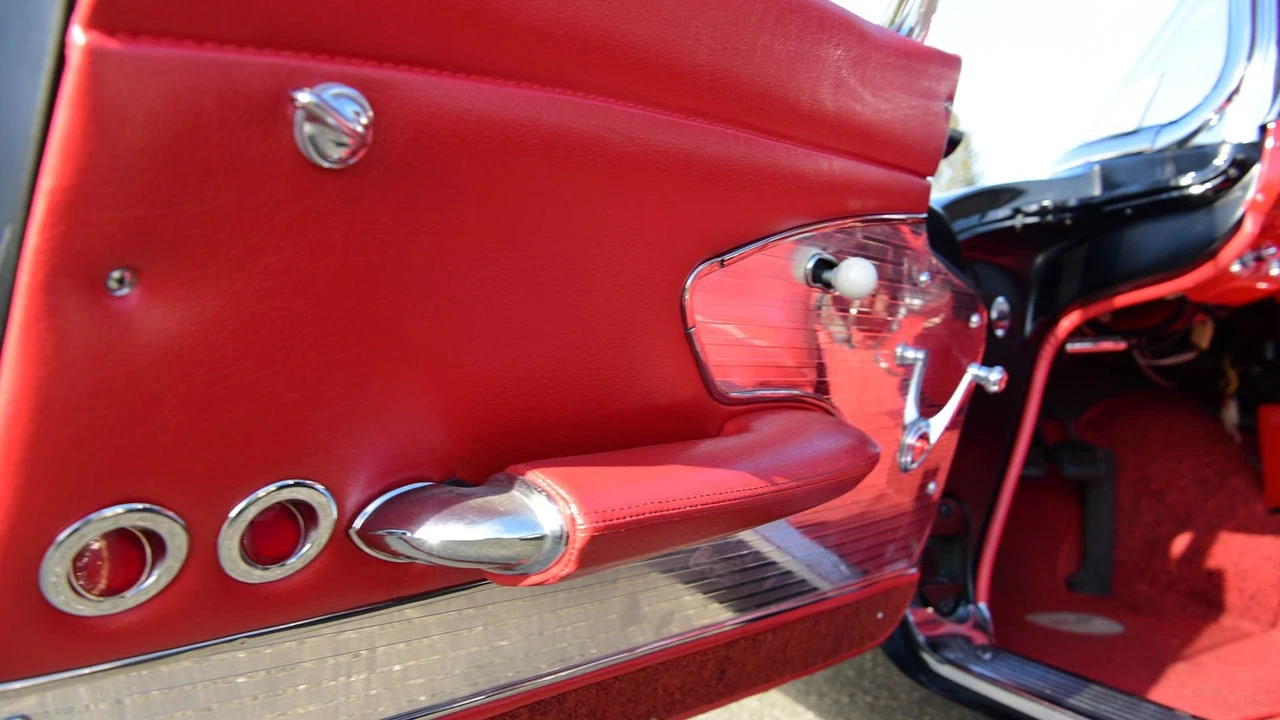 1961 Chevrolet Corvette C1 - Image 31 of 31
