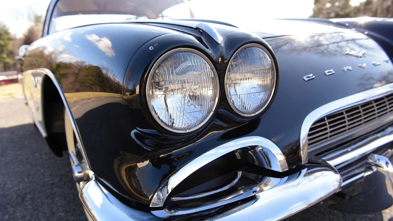 1961 Chevrolet Corvette C1 - Image 18 of 31