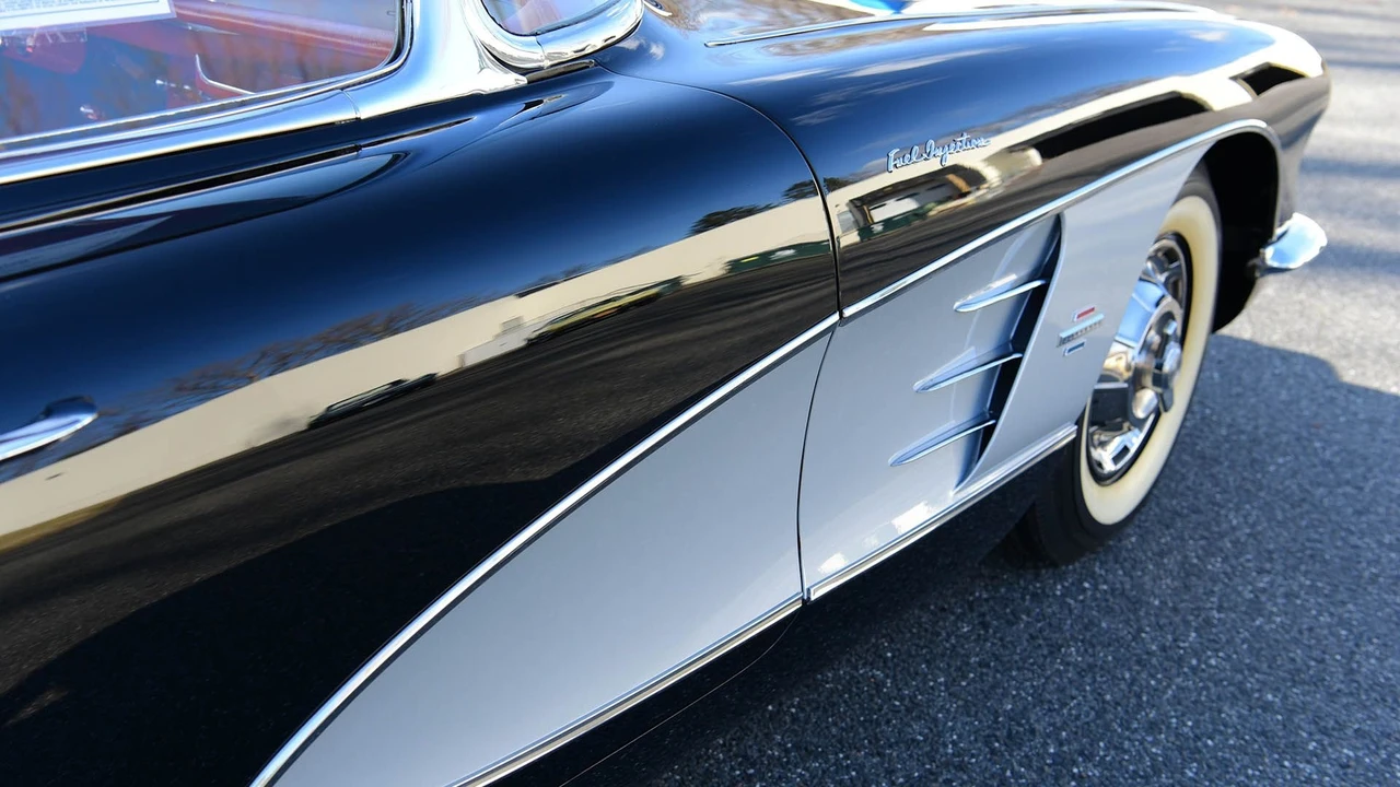 1961 Chevrolet Corvette C1 - Image 16 of 31