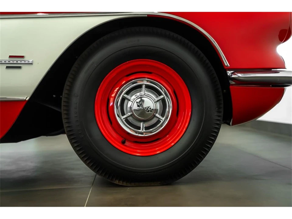 1961 Chevrolet Corvette C1 - Image 14 of 31