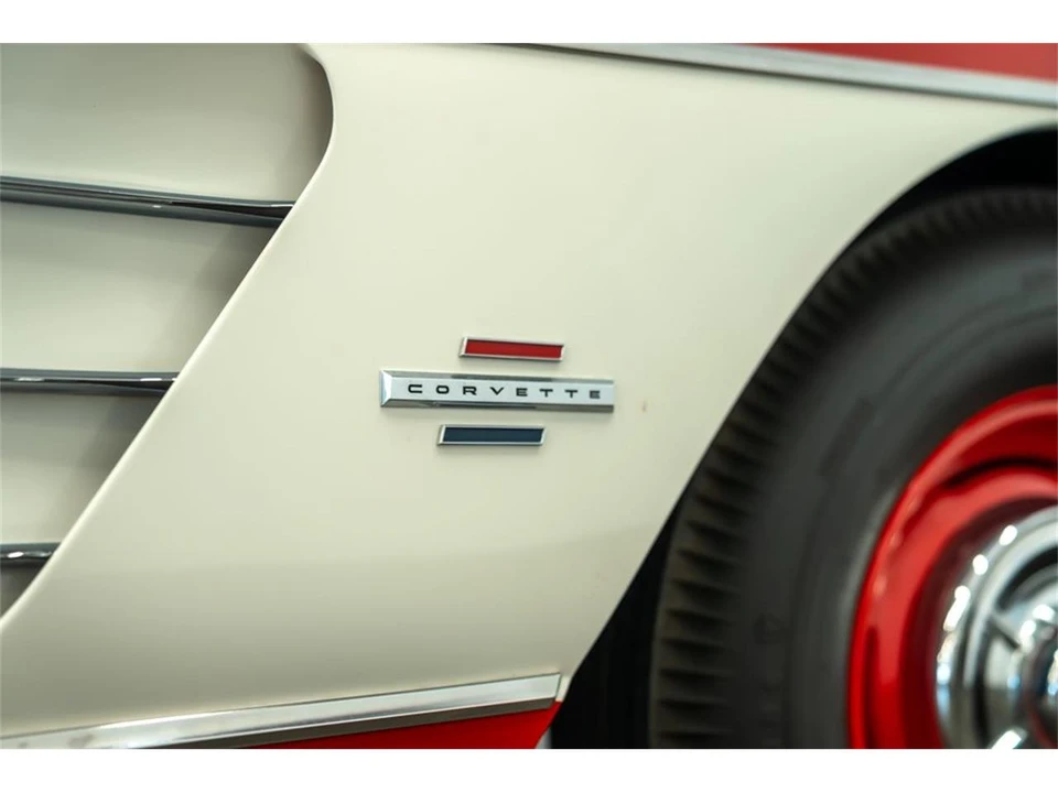 1961 Chevrolet Corvette C1 - Image 15 of 31