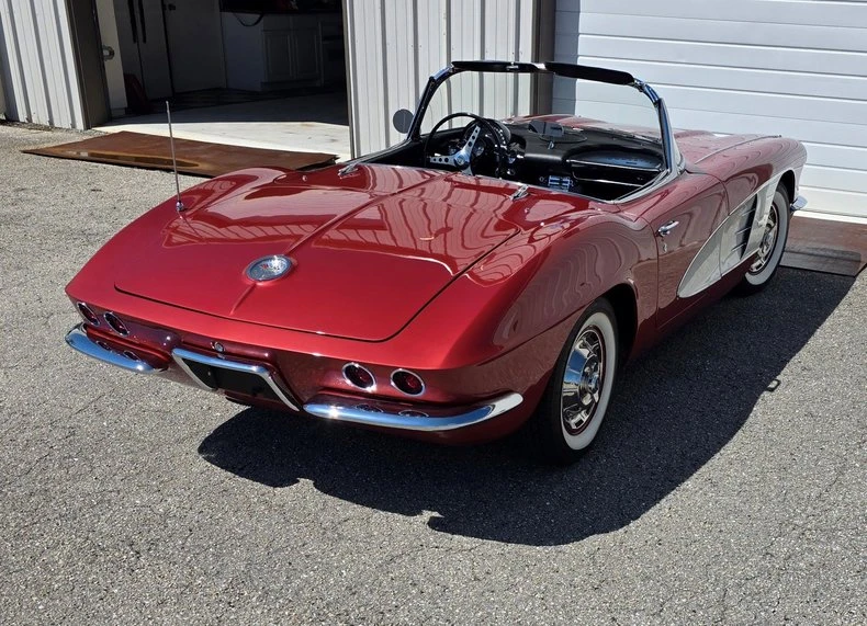 1961 Chevrolet Corvette C1 - Image 12 of 31