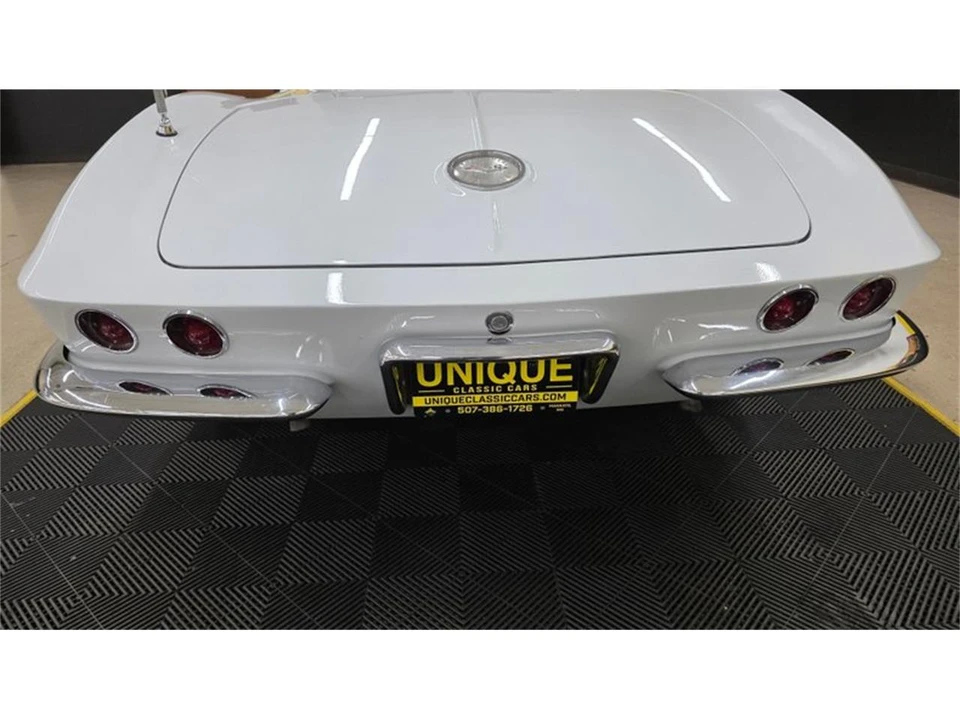 1961 Chevrolet Corvette C1 - Image 16 of 31