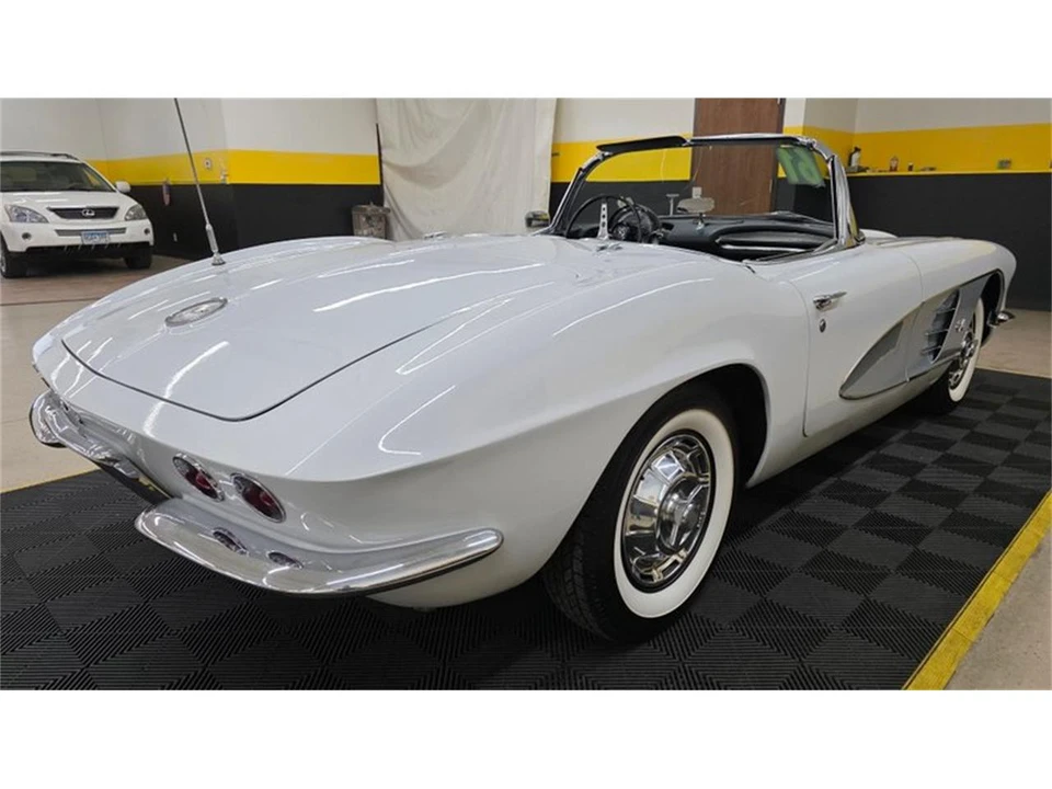 1961 Chevrolet Corvette C1 - Image 4 of 31
