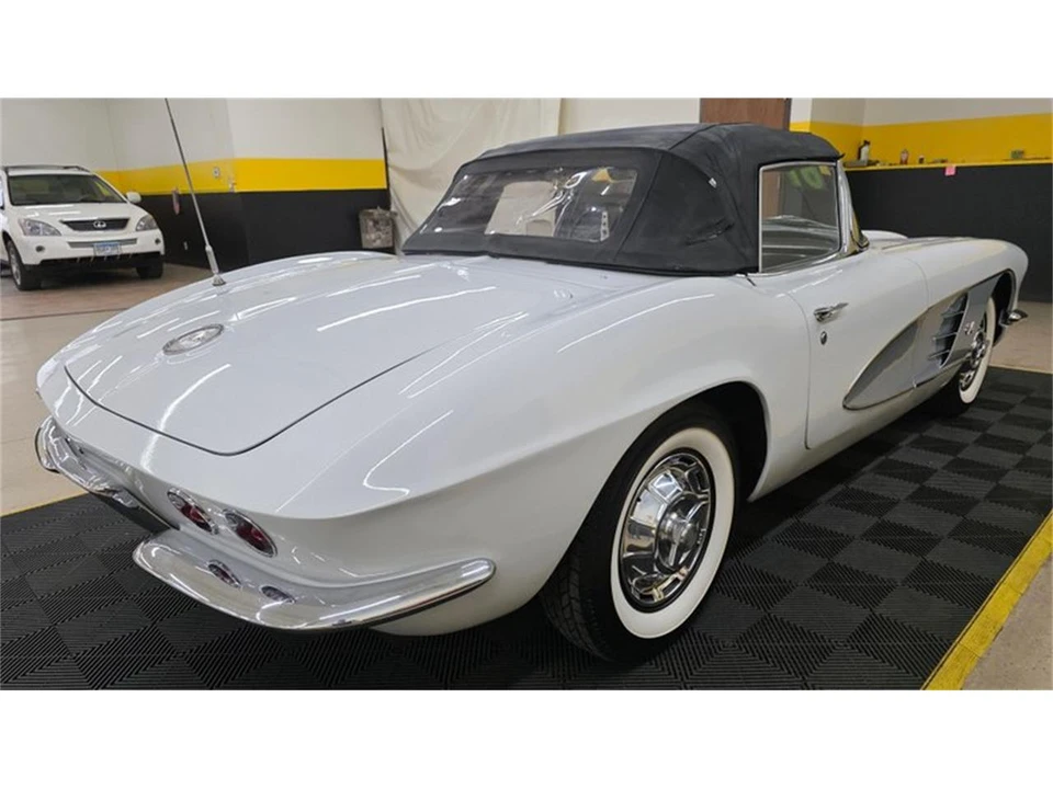 1961 Chevrolet Corvette C1 - Image 20 of 31