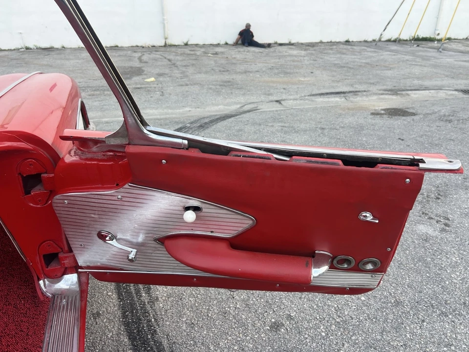 1961 Chevrolet Corvette C1 - Image 16 of 21