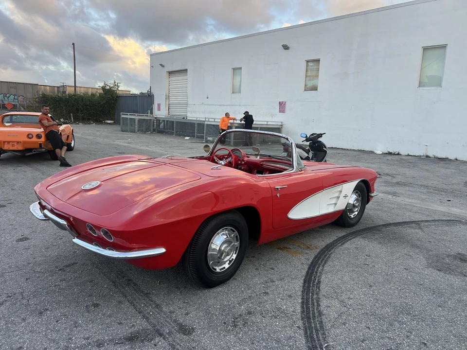 1961 Chevrolet Corvette C1 - Image 11 of 21
