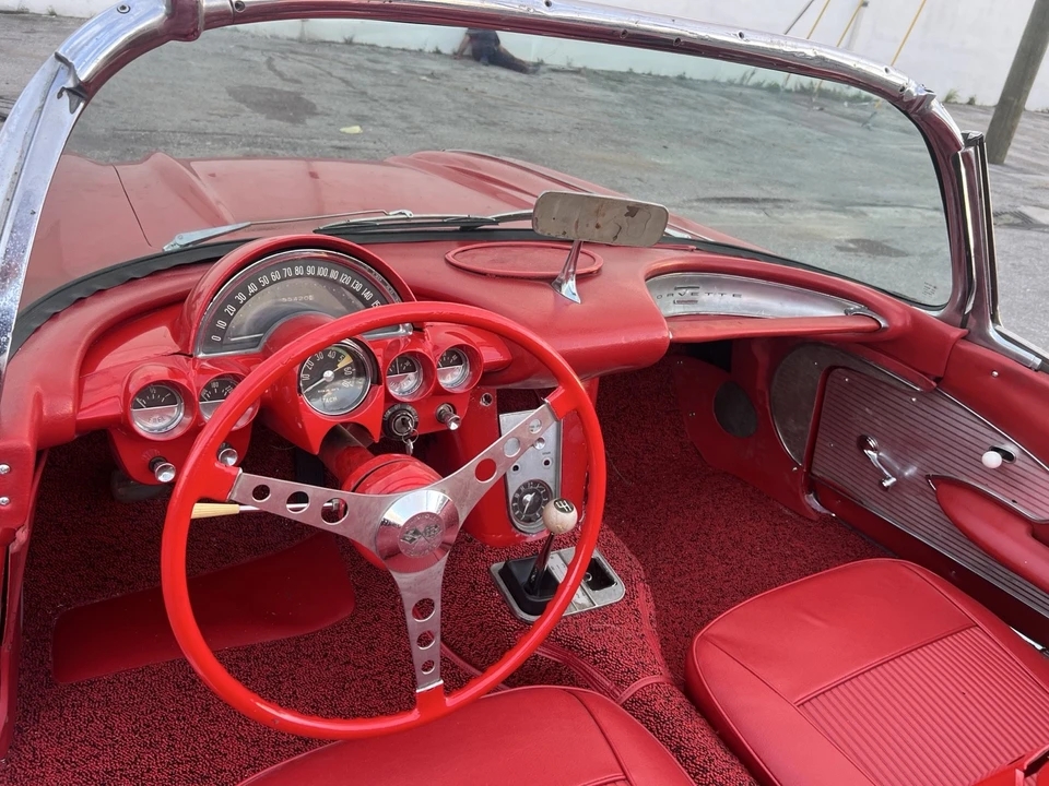 1961 Chevrolet Corvette C1 - Image 17 of 21