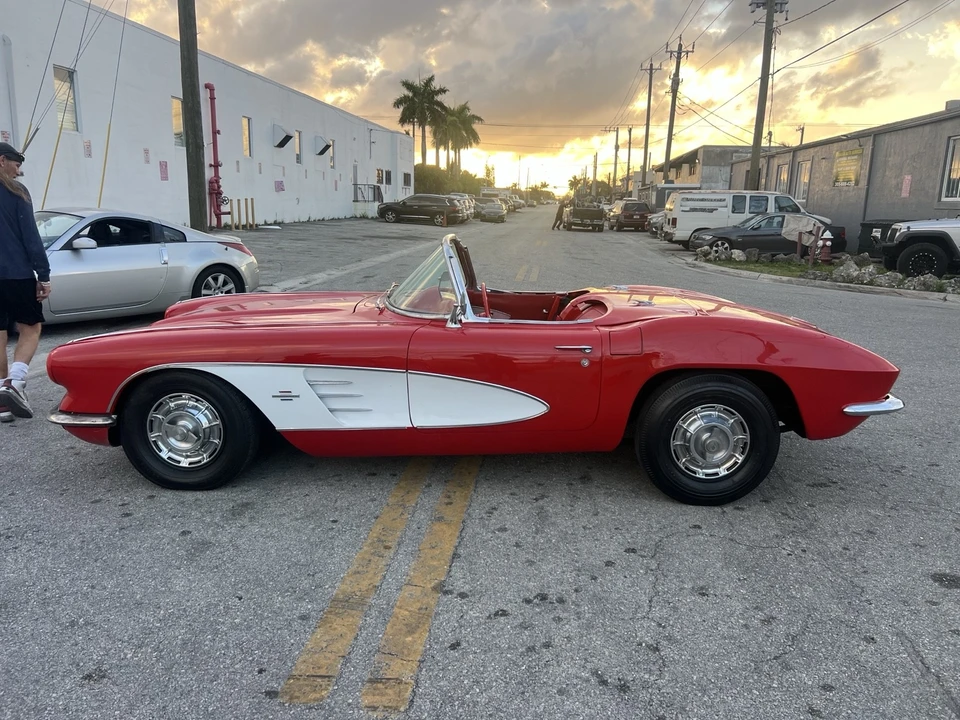 1961 Chevrolet Corvette C1 - Image 6 of 21