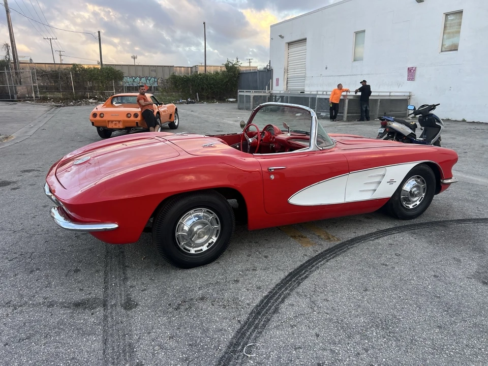 1961 Chevrolet Corvette C1 - Image 12 of 21