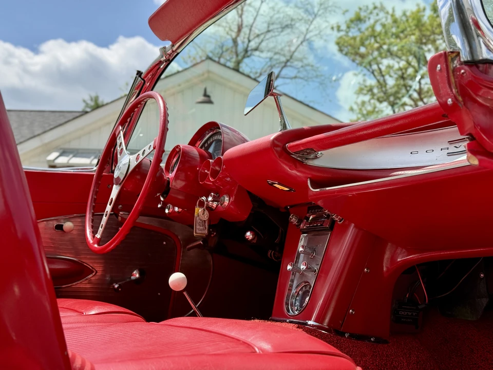1961 Chevrolet Corvette C1 - Image 20 of 31