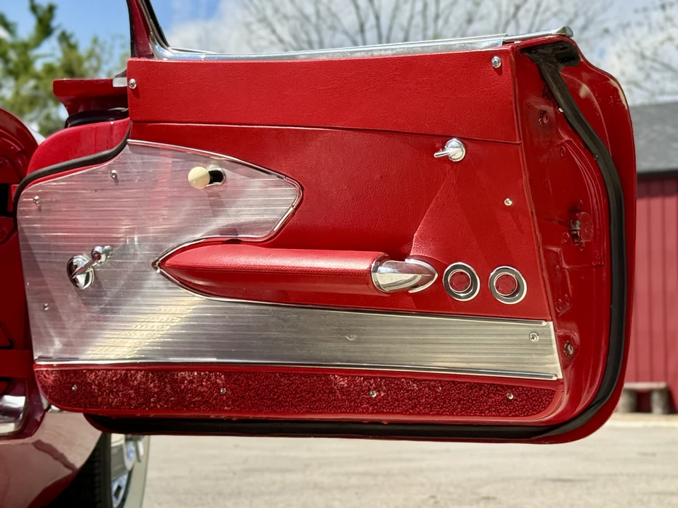 1961 Chevrolet Corvette C1 - Image 31 of 31